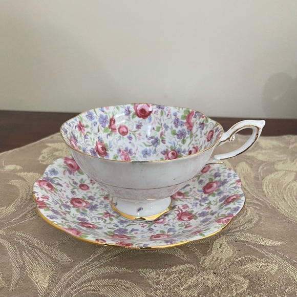 Royal Standard Chintz Floral Wide Mouth Teacup & Saucer - Picture 2 of 13
